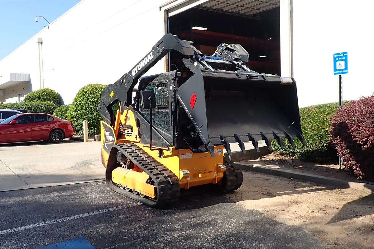 Solesbee’s Tooth Bucket | Model SSLB-T Series | Widths 66" – 84" | 8–30+ GPM | For Skid Steers