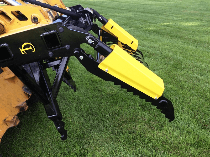 CL Fabrication EZ Puller Grapple/Guard | Width 48" inches | Oil Flow Range 15-25 GPM | For Skid Steer