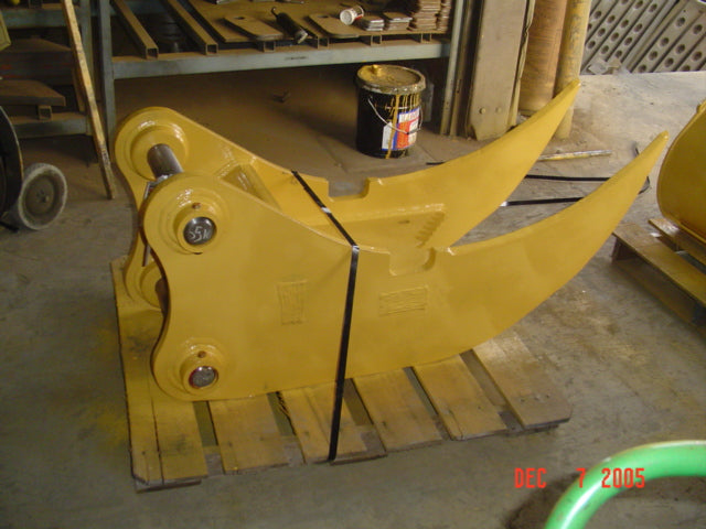 IS ATTACHMENT AR400 STEEL TREE STUMPER AND RAKE FOR 24000 TO 60000 LB EXCAVATOR