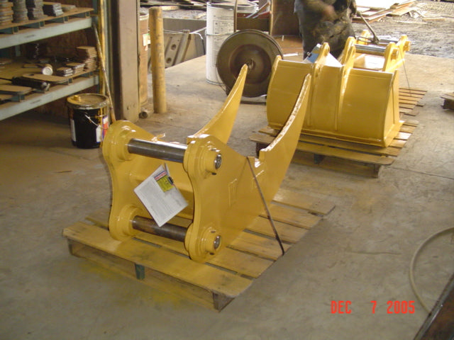 IS ATTACHMENT AR400 STEEL TREE STUMPER FOR 24000 TO 60000 LB EXCAVATOR