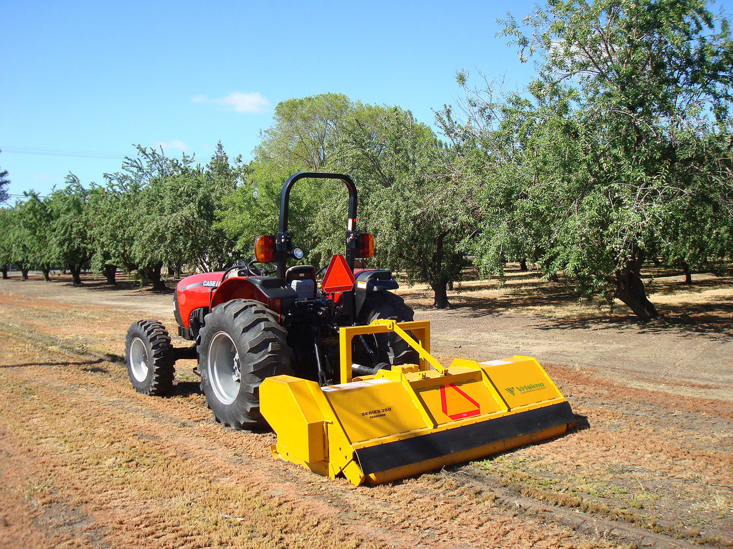 Vrisimo Roadsider 300-Series Mower With Hammer Knives | 72" / 88" / 96" Cutting Width  For Tractor