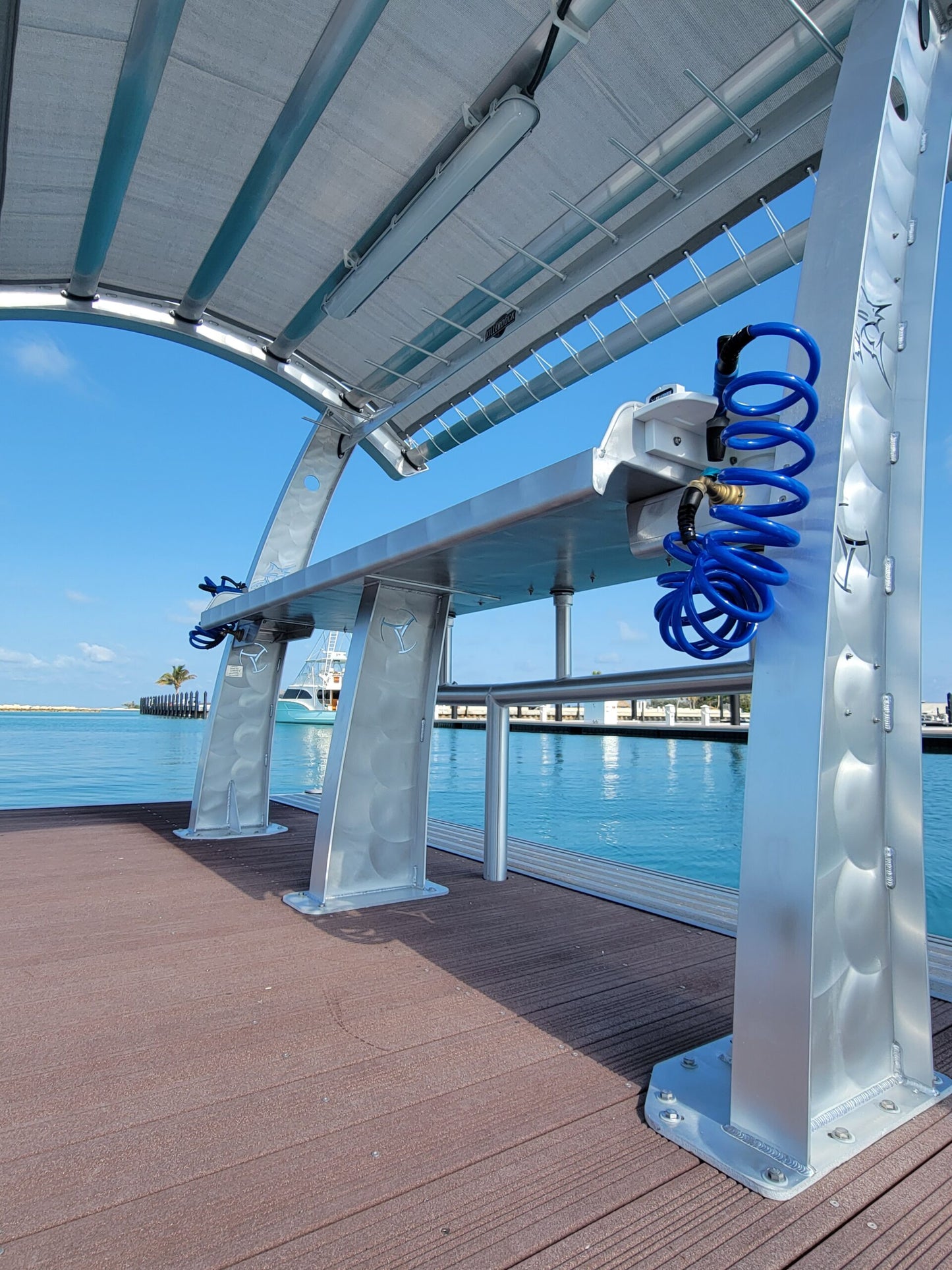 Killer Dock Fish Cleaning Station | Model Walker’s Cay Slam 7 1/2 | Width 112.5" | Heavy-Duty Aluminum & HDPE | For Dock, Marina, Seawall & Patio
