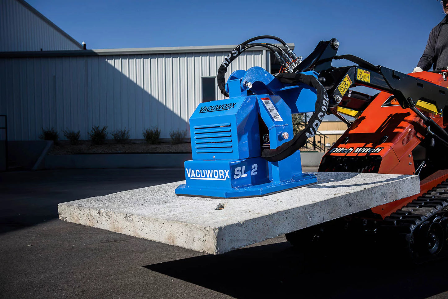 Vacuworx Vacuum Lifting System | Model SL2 | Width 29" | 4,400 lb Capacity | 1 To 10 Ton | 10 GPM | For Skid Steer & Mini Excavator