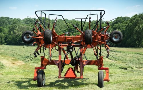 Pequea Tedders Series | Available In 9' to 35' Working Width | For Tractor