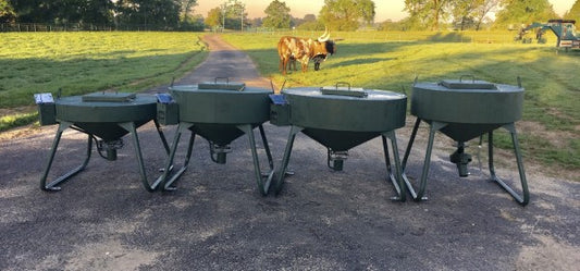 Outback Wildlife Baby-Back Low Profile 360° Corn Distribution with Eliminator Feeders